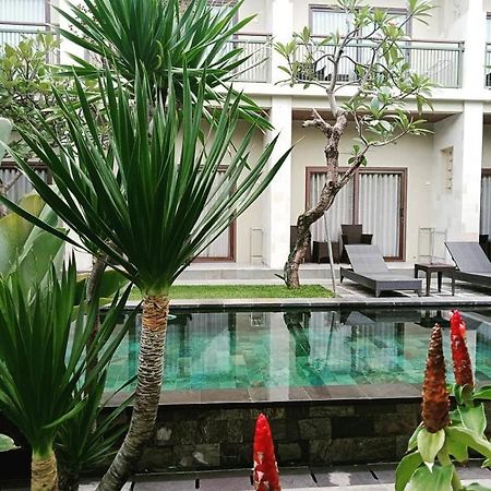 Arnaya Homestay Kuta Lombok Exterior foto